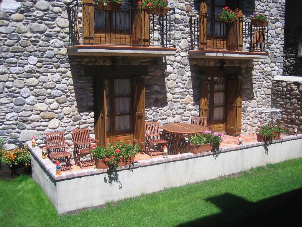 Apartamentos El Rincon De Benas Benasque Bagian luar foto