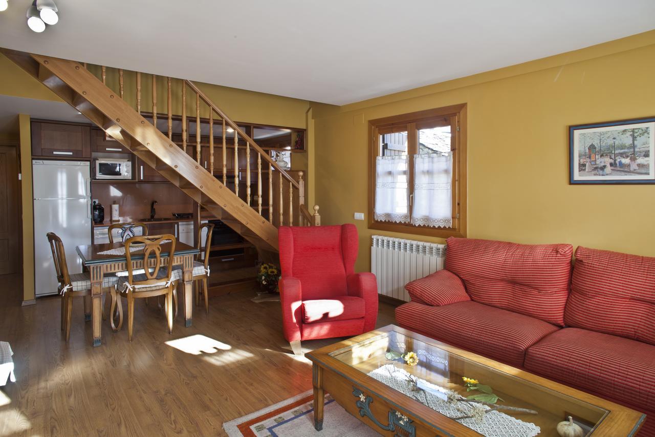 Apartamentos El Rincon De Benas Benasque Bagian luar foto